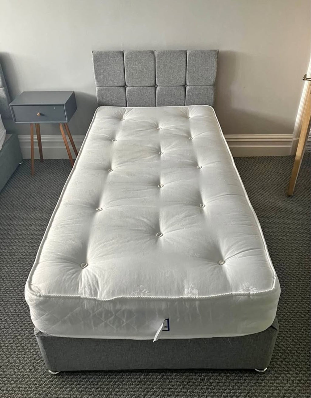 Cube Headboard Divan Bed