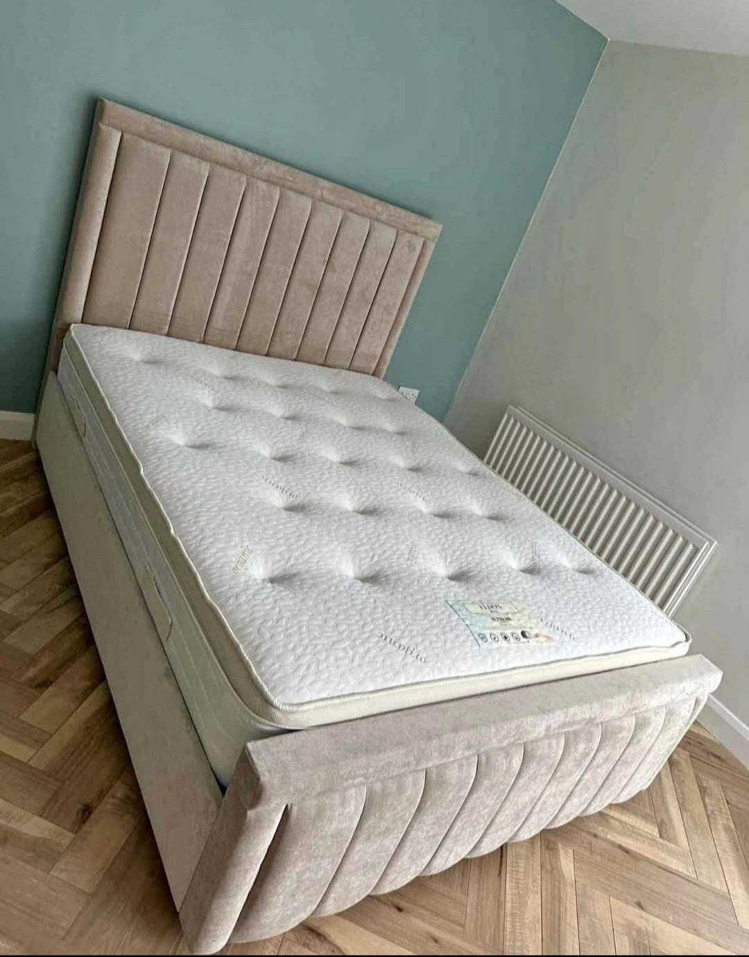 Hilton Panel Bed